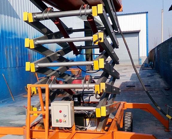 可伸縮臺(tái)面升降臺(tái)，有著較高的承載能力